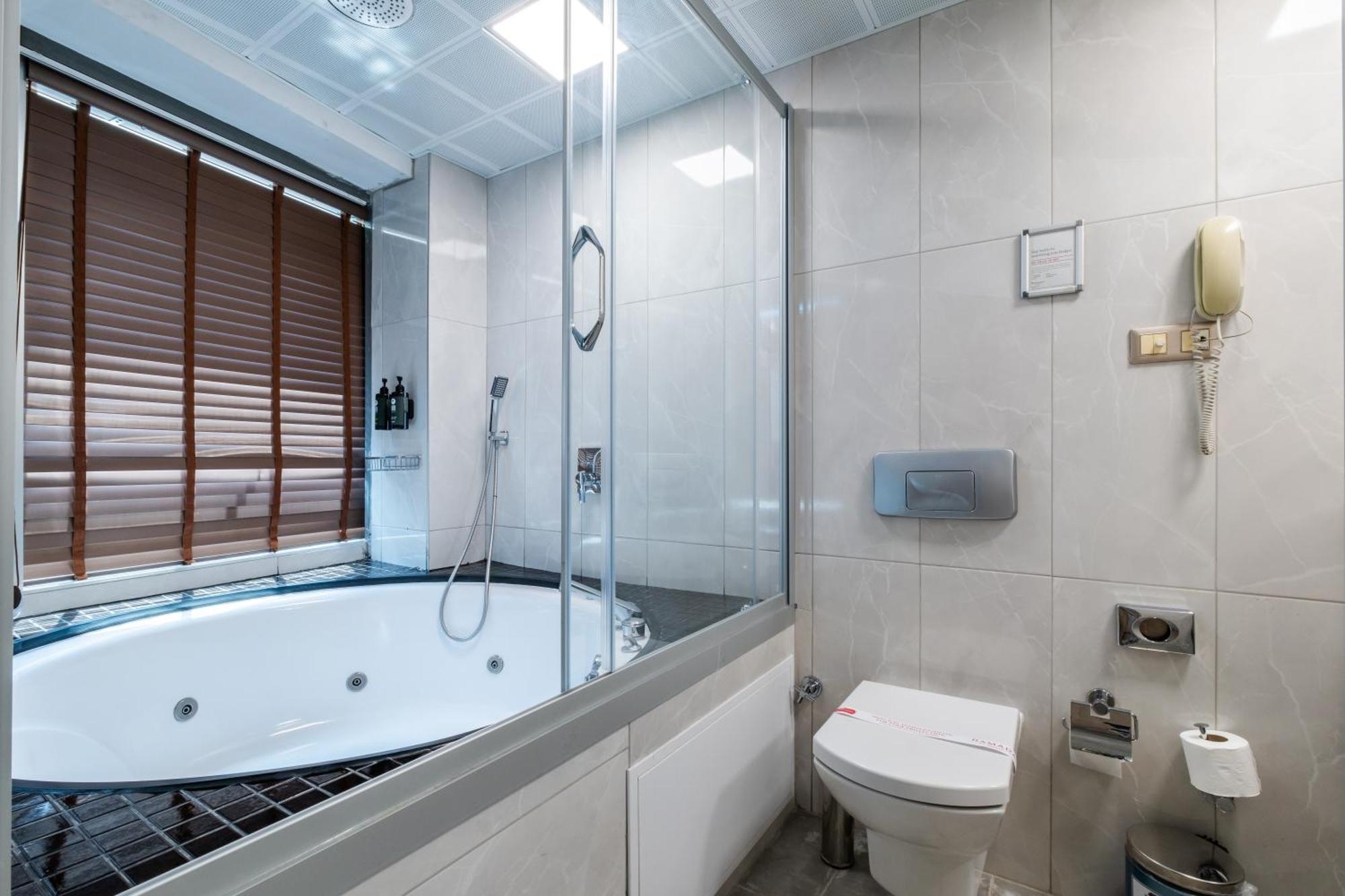 מלון Ramada By Wyndham אנקרה מראה חיצוני תמונה