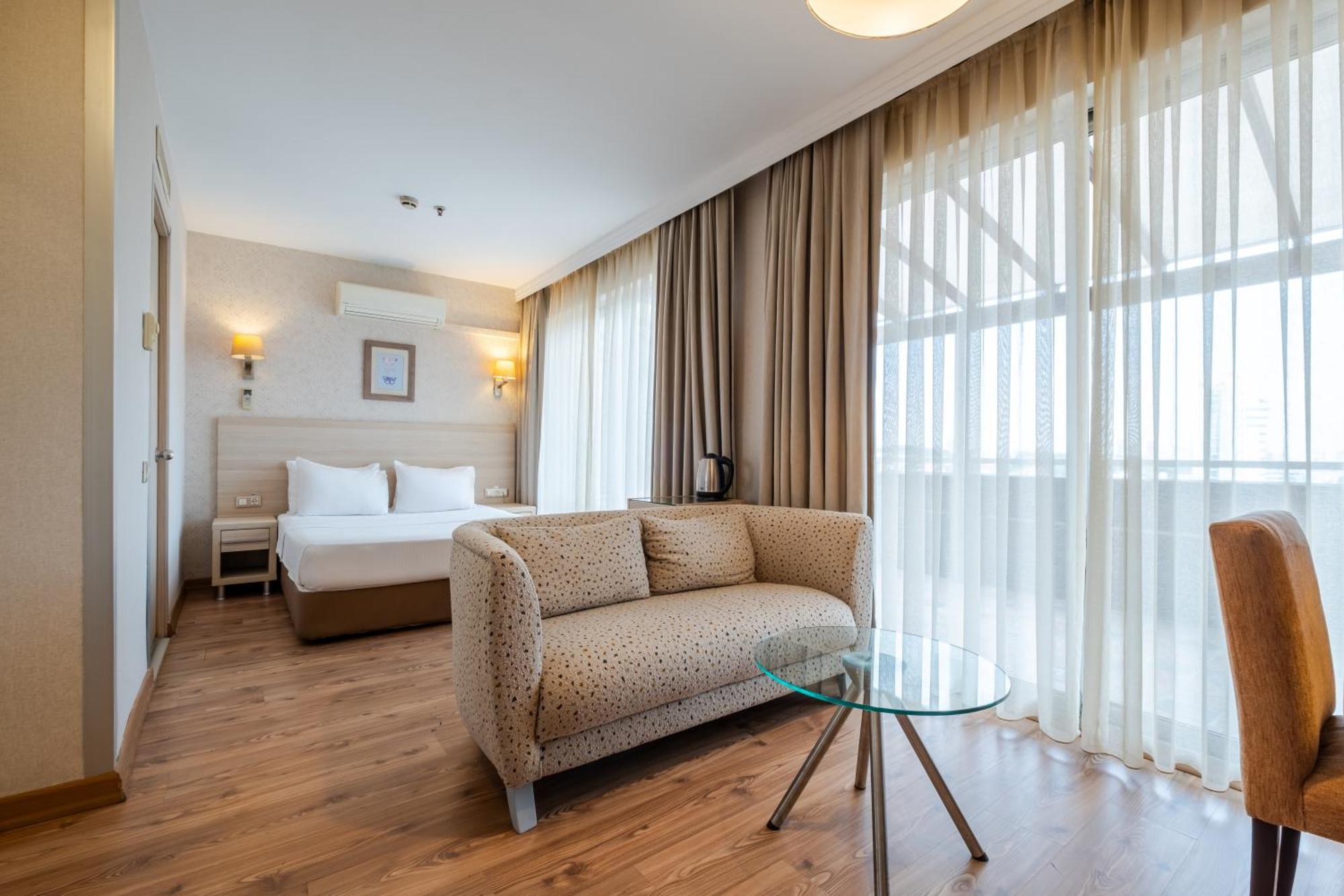 מלון Ramada By Wyndham אנקרה מראה חיצוני תמונה