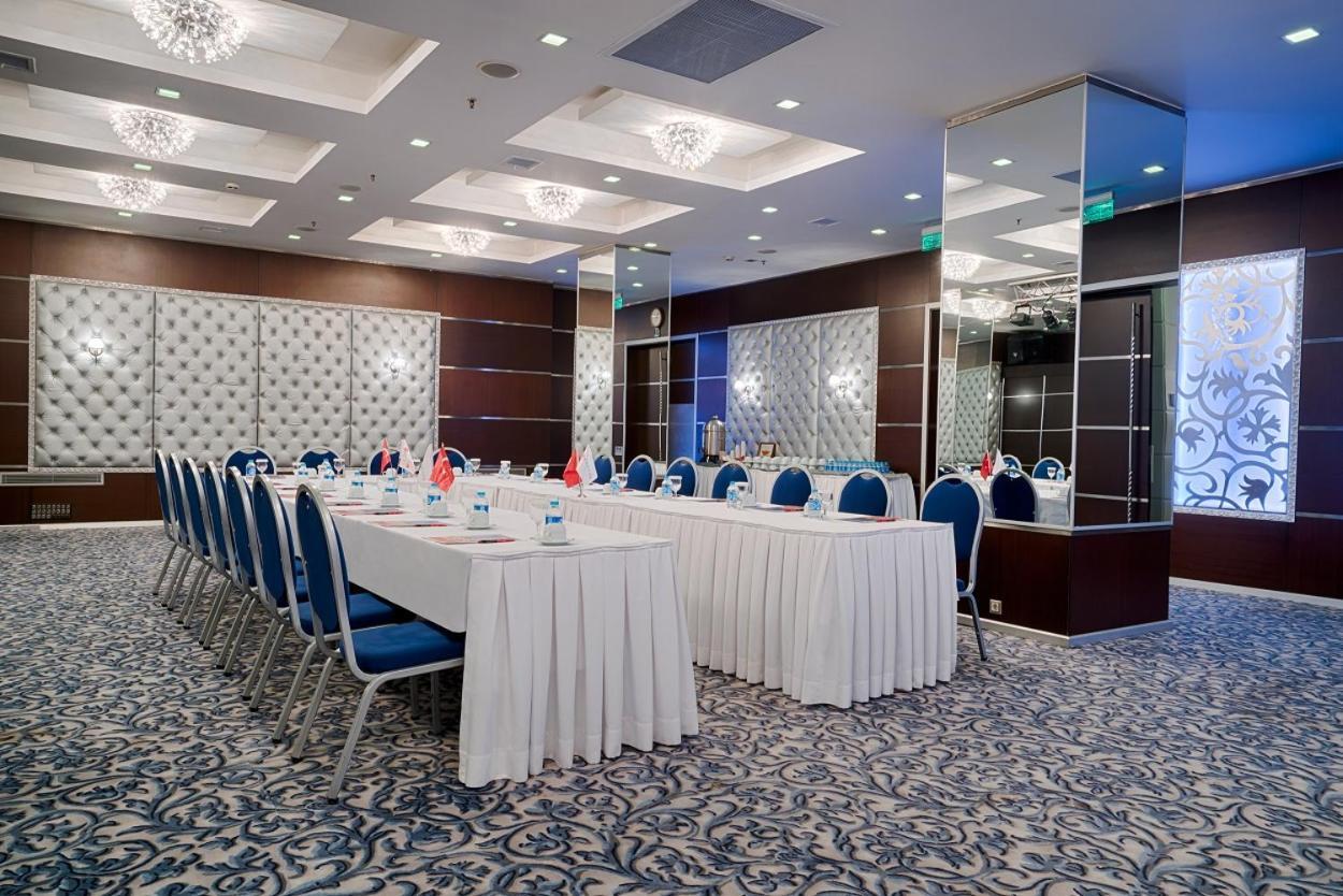 מלון Ramada By Wyndham אנקרה מראה חיצוני תמונה